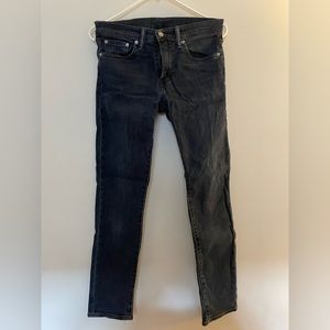 Mens Levi’s Jeans. Dark Blue. Size 29/30